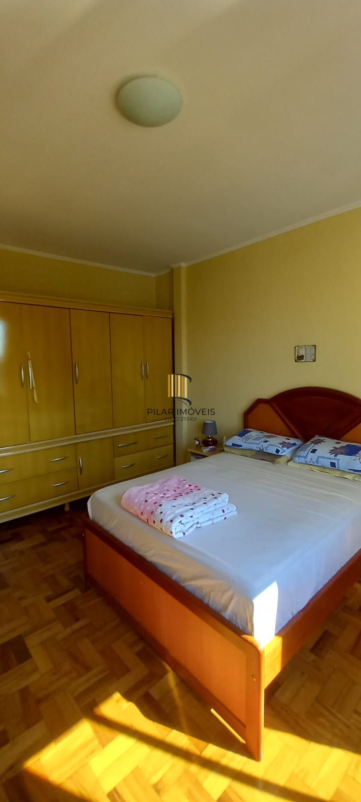 Apartamento com 2 quartos,1 vaga de garagem e elevador no bairro Navegantes