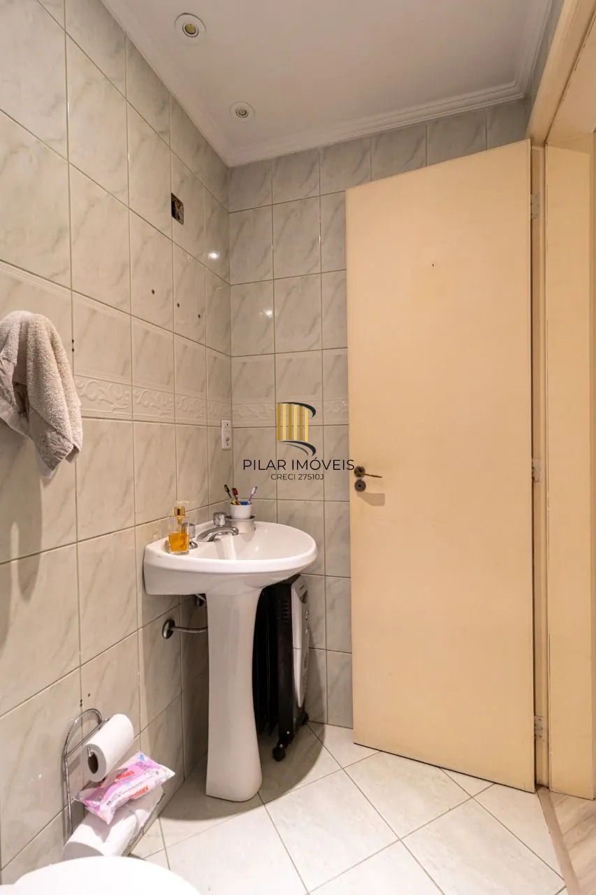Apartamento mobiliado 2 quartos, vaga e churrasqueira no bairro Cristo Redentor