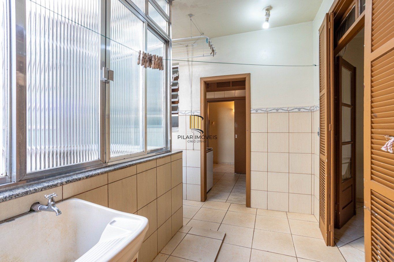 Apartamento com 2 dormitórios no Bairro Menino Deus