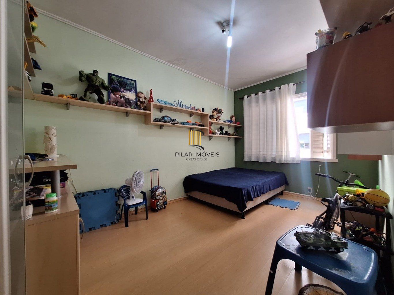 Apartamento à venda com 3 quartos 78 metros privativos no Bairro Menino Deus