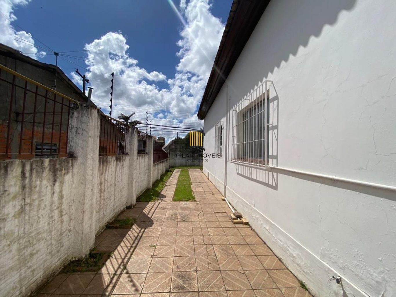 Casa com 2 quartos e 3 vagas no bairro Nossa Senhora das Graças