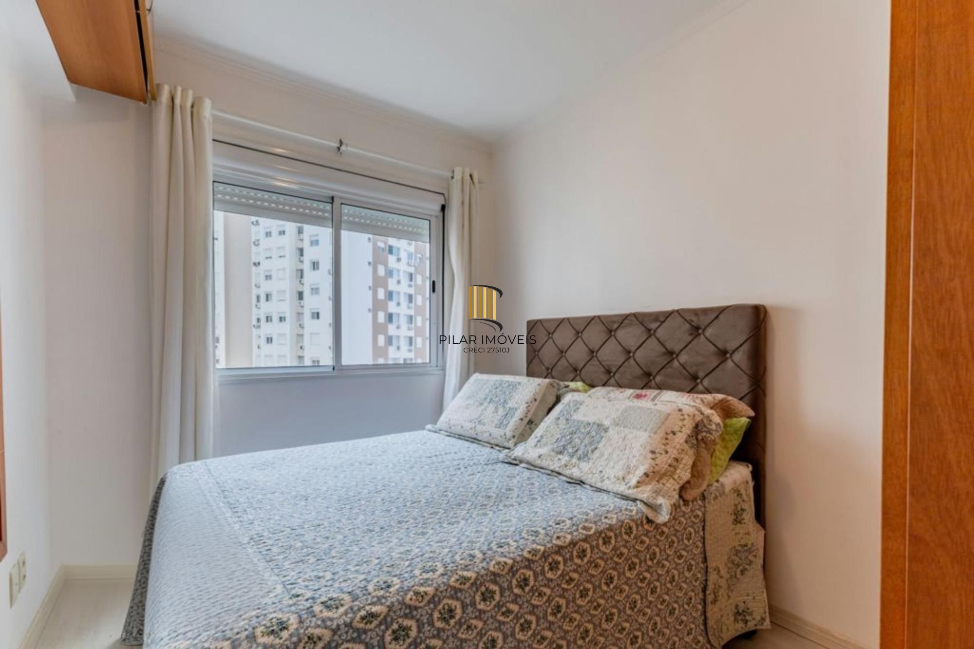 Apartamento de 3 quartos,suíte,elevador e 1 vaga no bairro Vila Ipiranga.