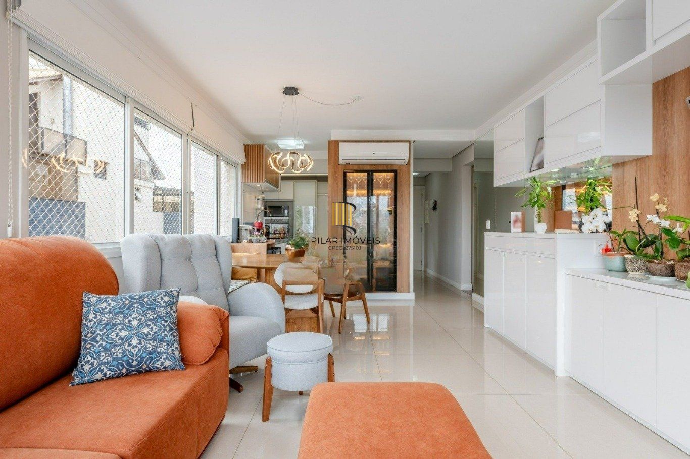 Apartamento com 3 quartos e 4 vagas no Menino Deus, Porto Alegre.