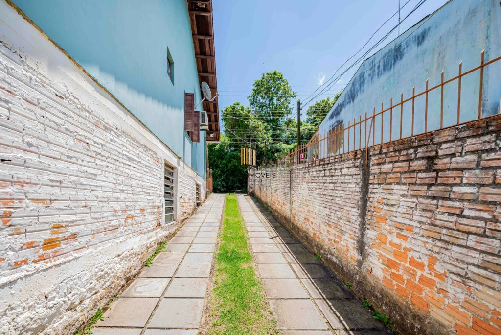 Casa com 3 quartos e 4 vagas à venda em Vila Nova