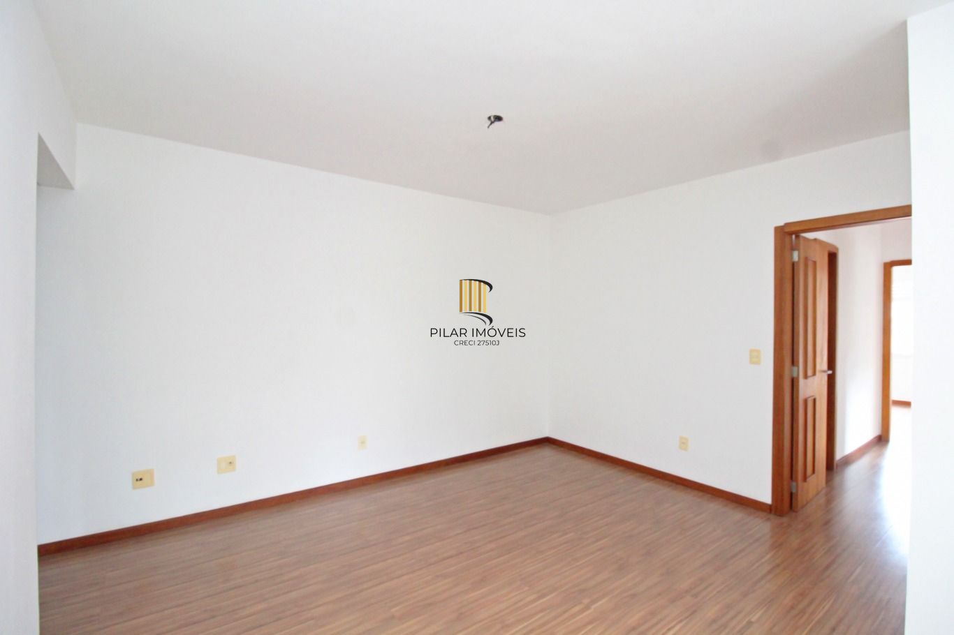 Apartamento com 3 Quartos, 1 suite e 1 vaga à Venda no bairro Tristeza.