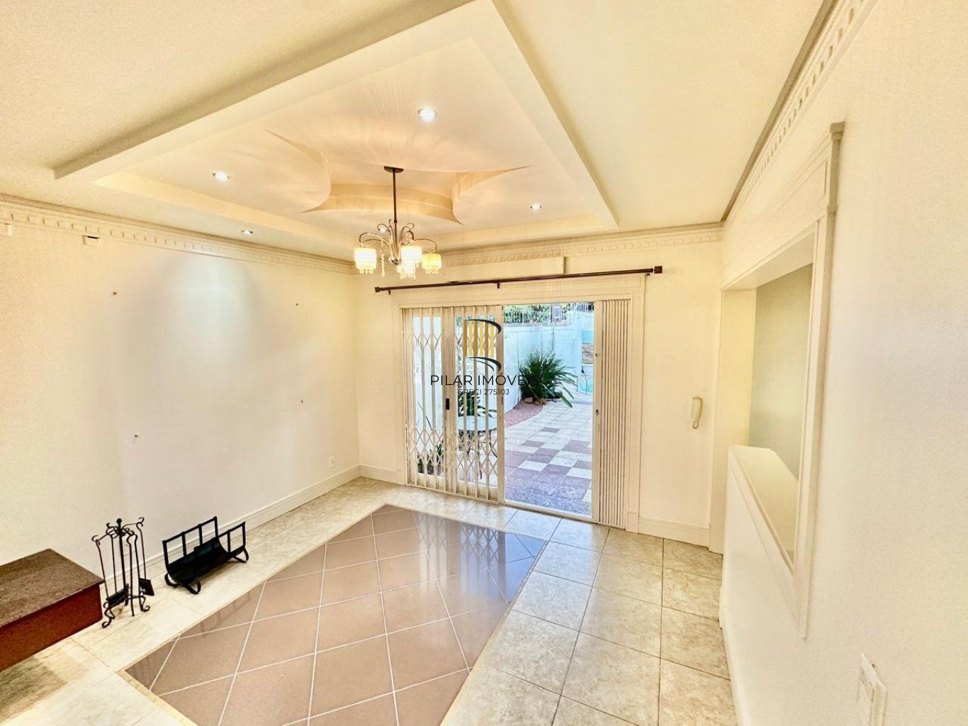 Casa de 3 dormitórios, 2 vagas de garagem em Canoas