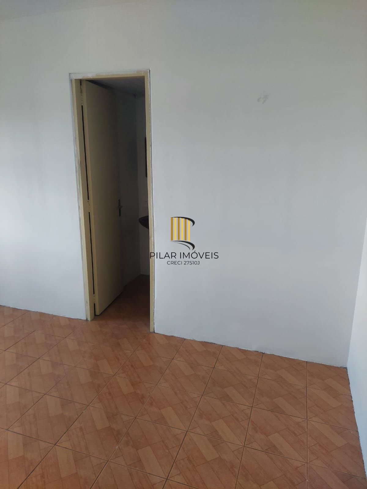 Kitnet / JK / Studio, 1 dormitórios, 31 m², em Humaitá