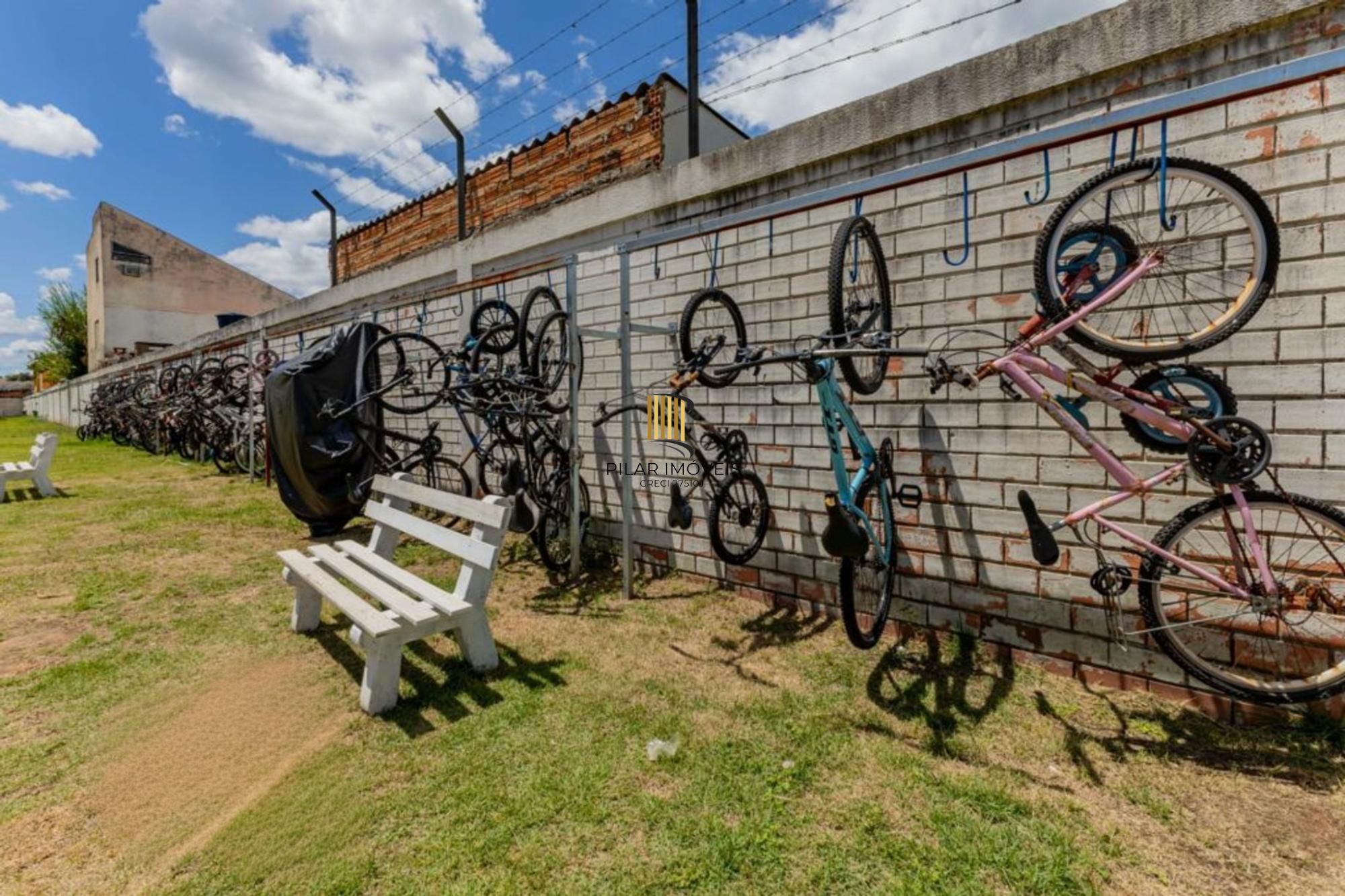 Apartamento de 2 dormitórios, 1 vaga de garagem no bairro Igara em Canoas.