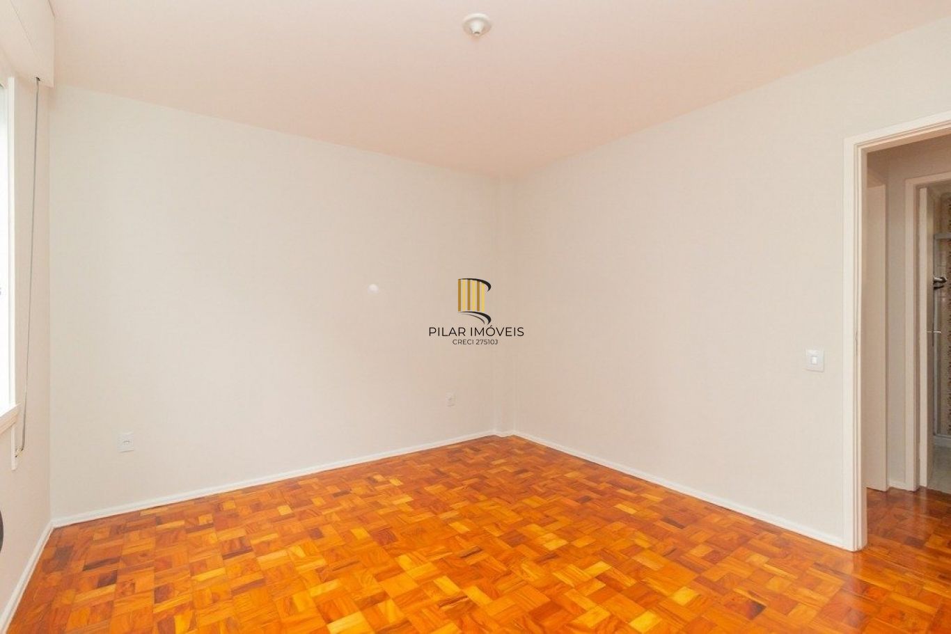Apartamento de 2 dormitórios com 1 vaga de garagem no Bairro Santana