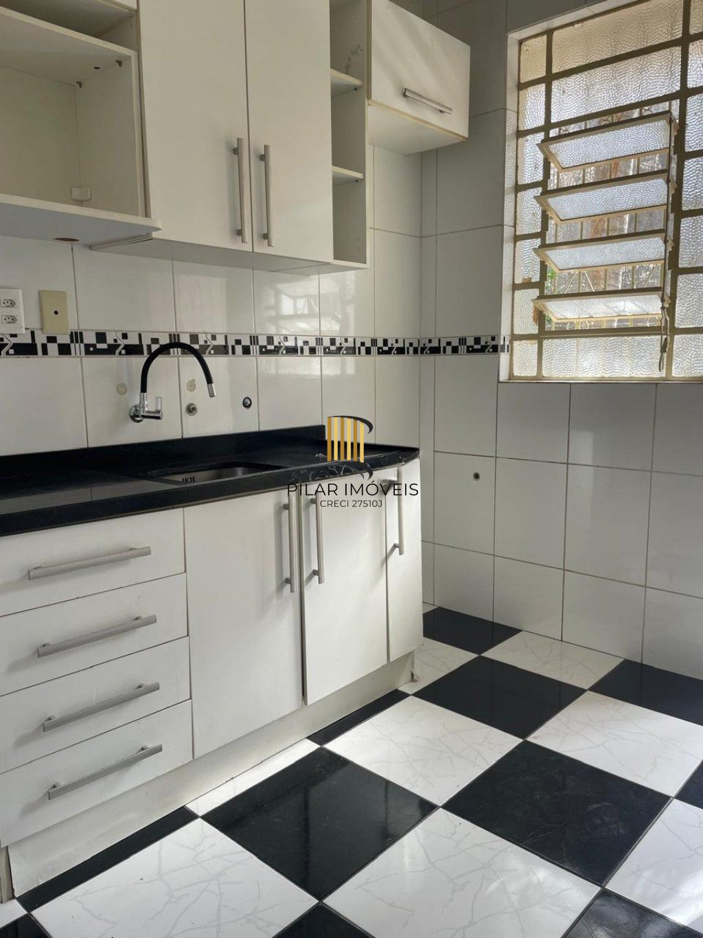 Apartamento com 2 dormitórios no Bairro Santa Cecília