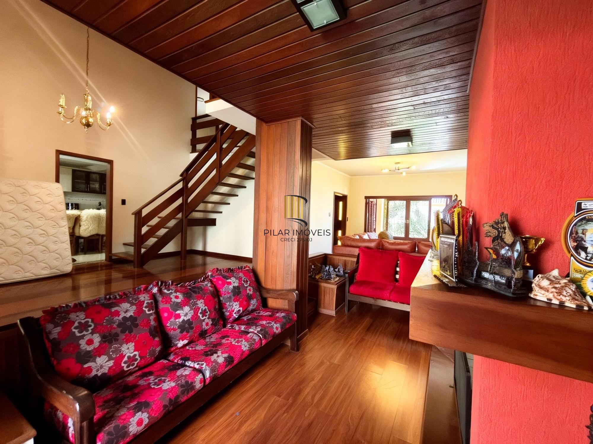 Casa com 4 quartos, piscina, vaga, churrasqueira e Sacada no bairro Jardim Itu