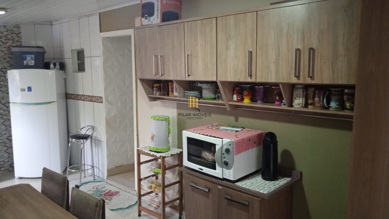 Casa com Piscina à Venda na Vila Elsa – 3 Dorms e Garagem Coberta