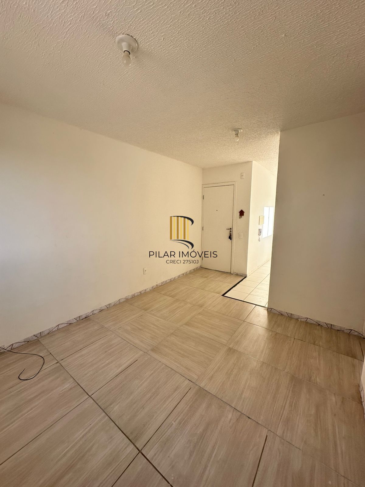 Apartamento 2 dormitórios com 1 vaga Bairro Rubem Berta Porto Alegre