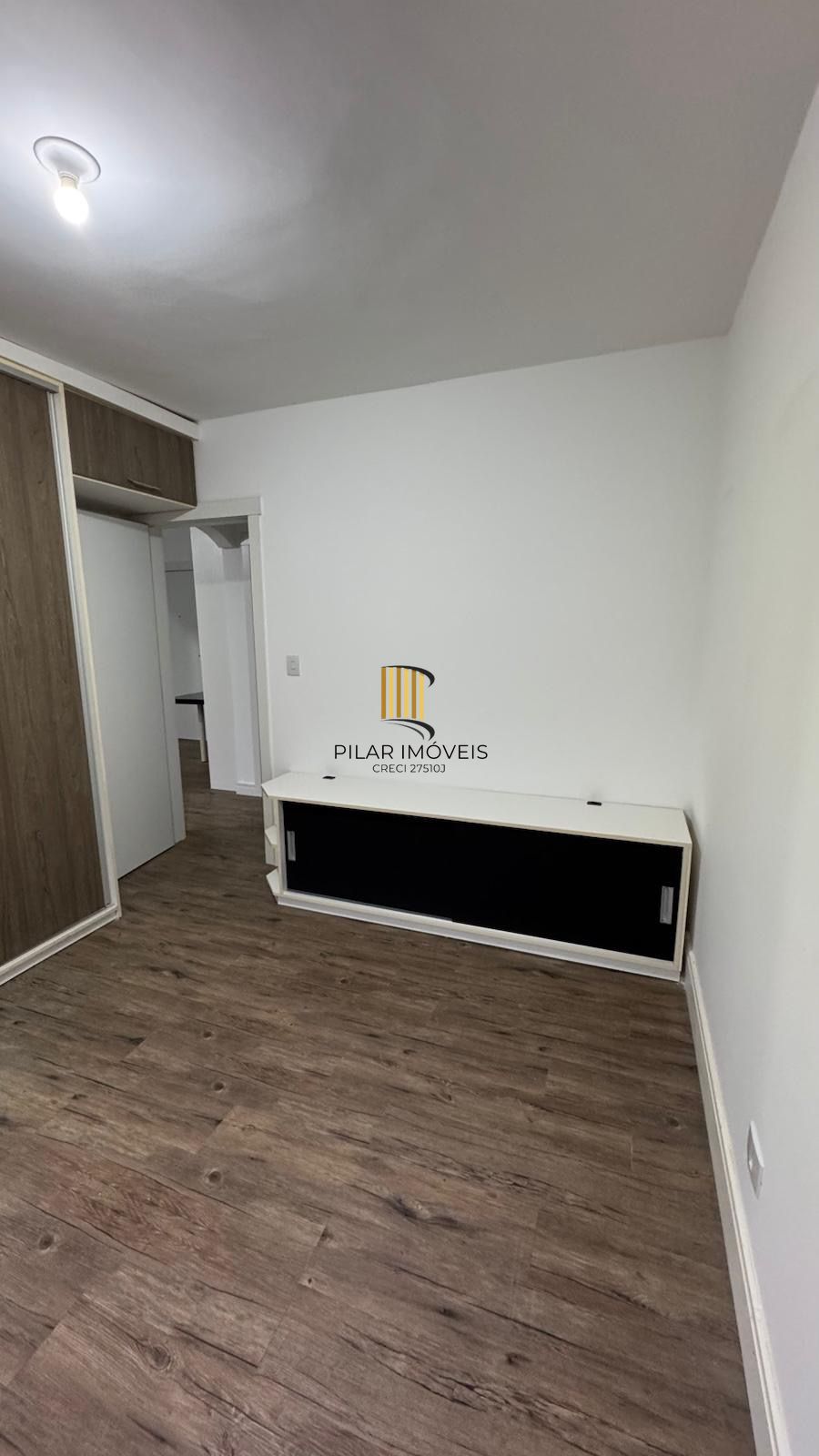 Apartamento com 1 Quarto e 1 vaga à Venda, 42 m² por R$ 200mil Bairro Cristal