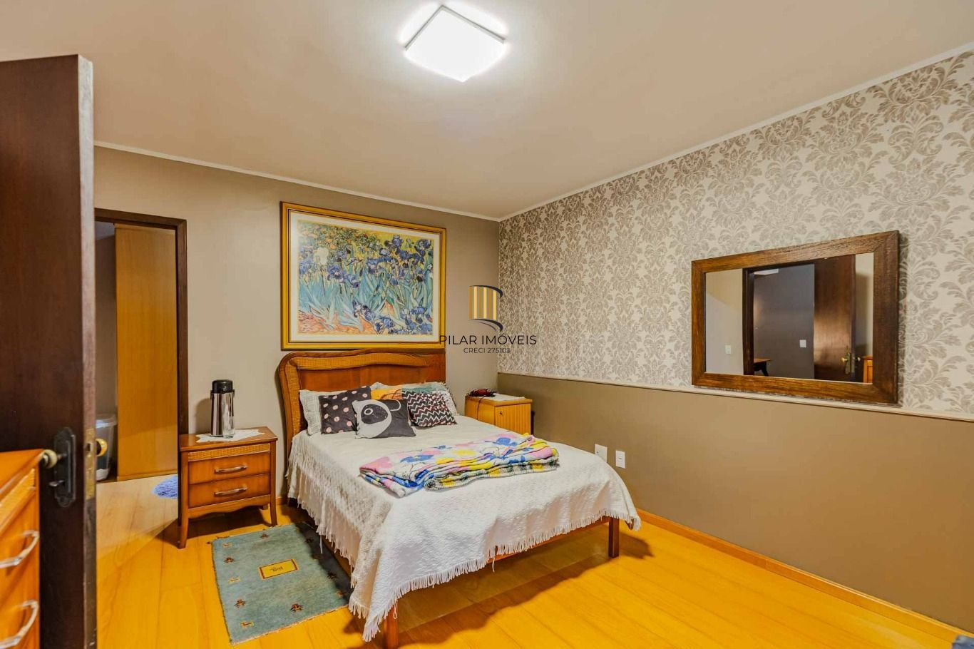 Casa com 3 quartos e 4 vagas no Bairro Vila Ipiranga