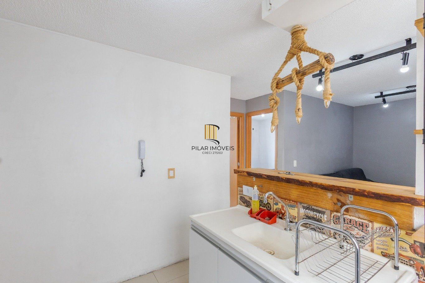 Apartamento de 2 dormitórios, piscina e 1 vaga de garagem em Canoas.