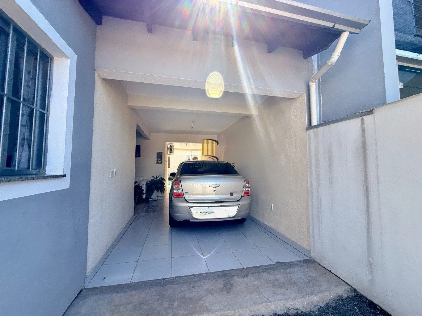 Casa de 4 dormitórios e 3 vagas de garagem em Canoas.