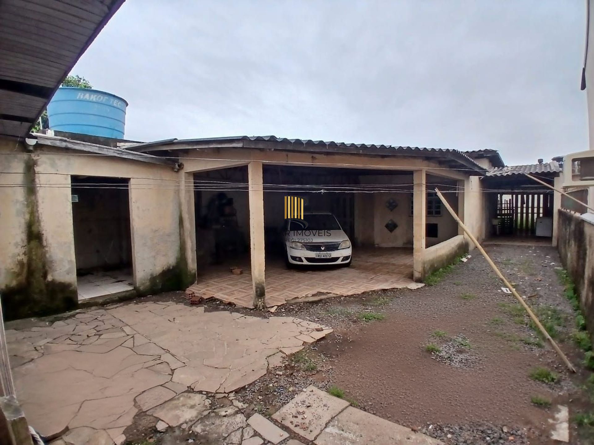 Casa de 3 dormitórios e 2 vagas de garagem em canoas.