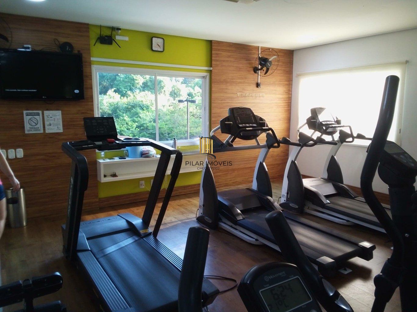 Apartamento de 2 dormitórios, elevador no Bairro jardim carvalho Porto Alegre.