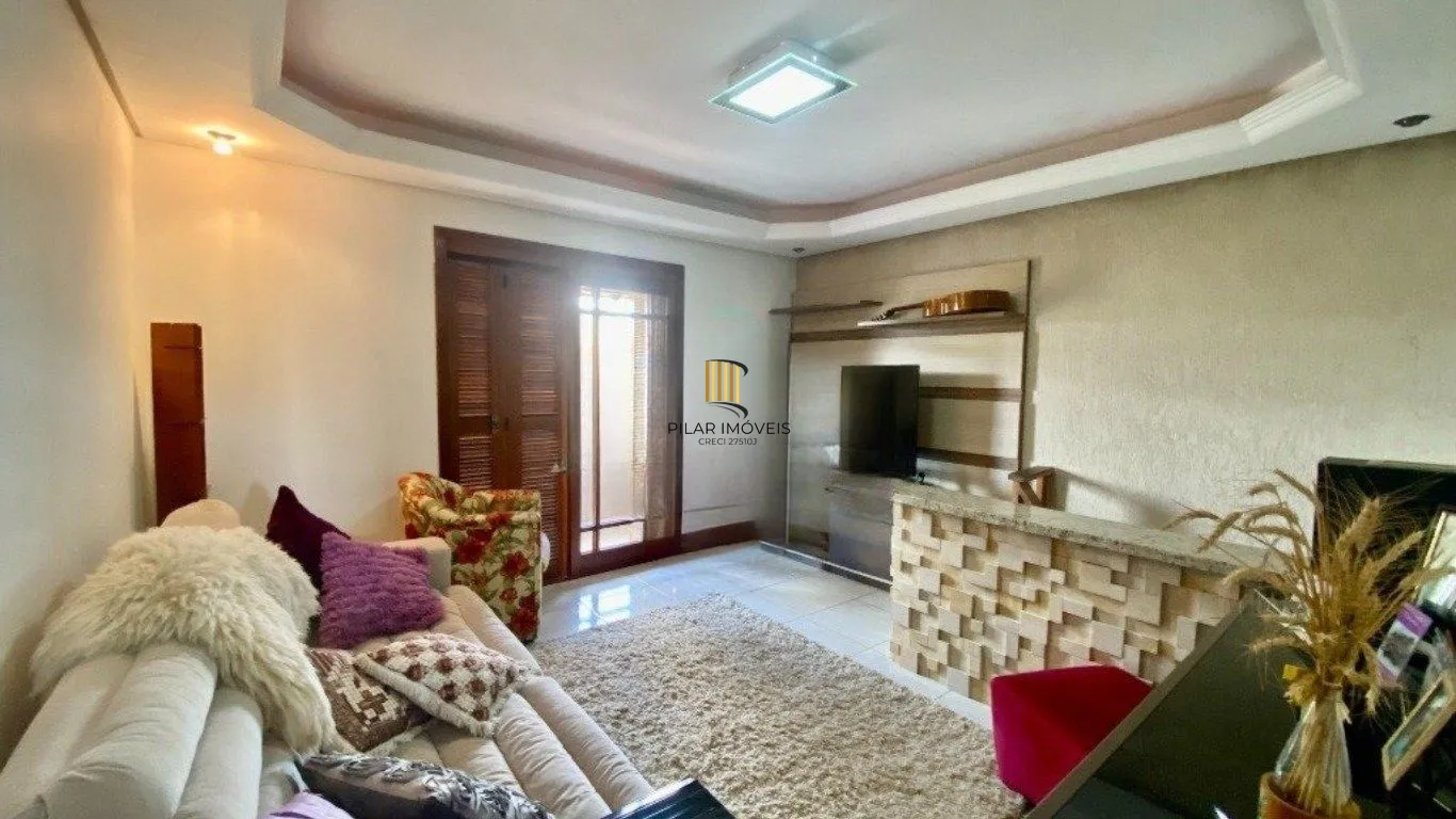 Casa de 2 dormitórios e 2 vagas de garagem em Canoas.