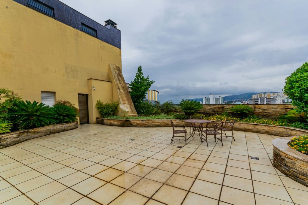 Apartamento com 3 quartos 2 vagas e elevador e gás central no Bairro Santana