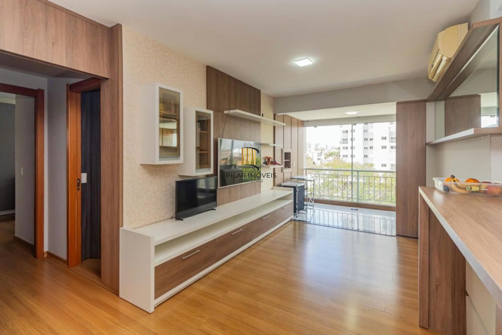 Apartamento com 2 quartos, vaga de garagem e elevador  no bairro Passo da Areia