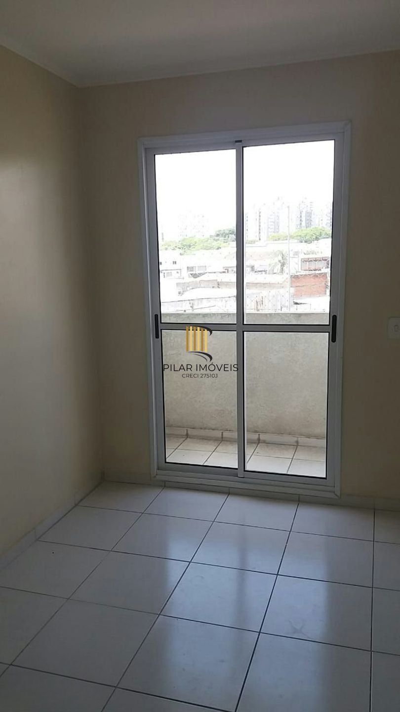 Apartamento de 2 quartos, 1 vaga e elevador no Bairro São Sebastião.