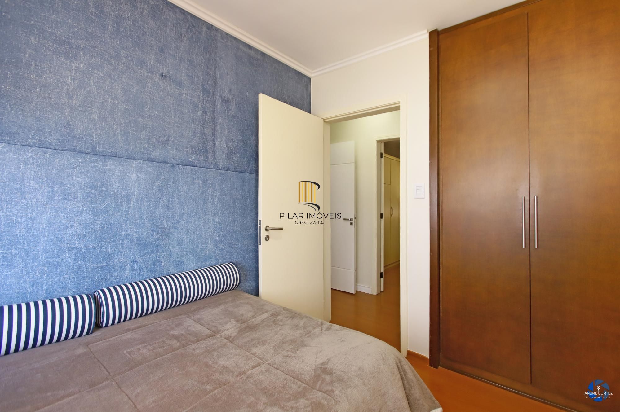 Cobertura com 3 dormitórios e 2 vagas no Bairro Santana