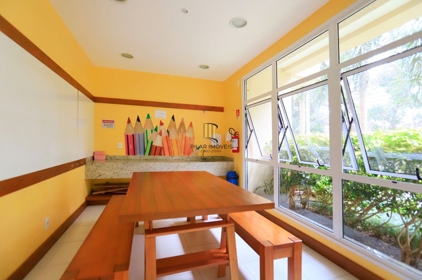 Apartamento de 3 dormitórios no bairro Jardim Lindóia