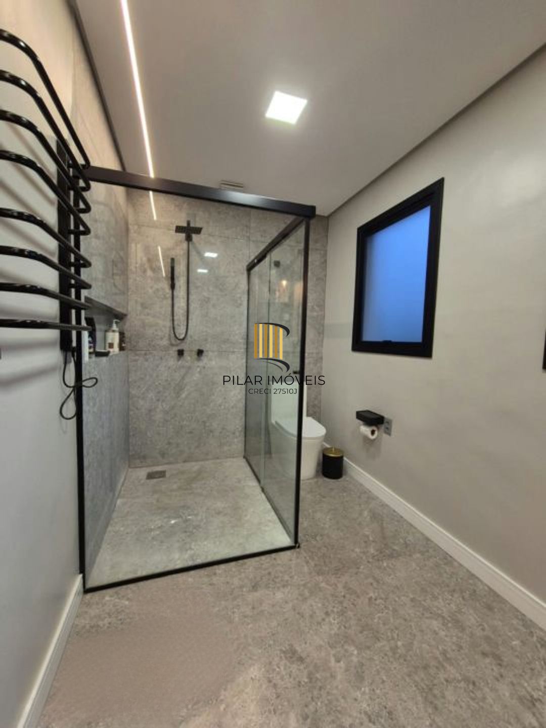 Casa de 3 dormitórios e 2 vagas de garagem coberta Canoas.