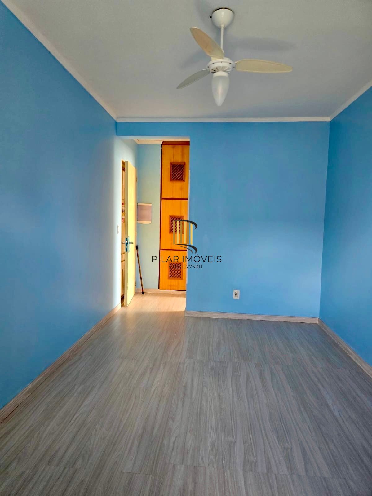 Apartamento de 2 dormitórios, 1 vaga, elevador no bairro Sarandi