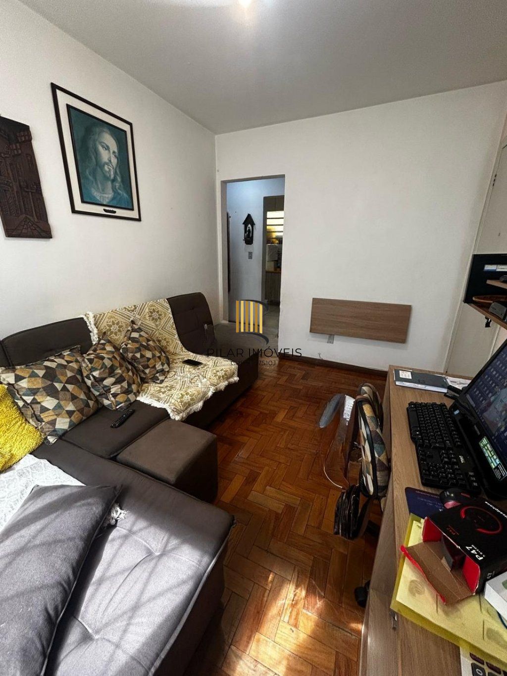 Apartamento à venda terreo com pátio  2 dormitórios no bairro Menino Deus