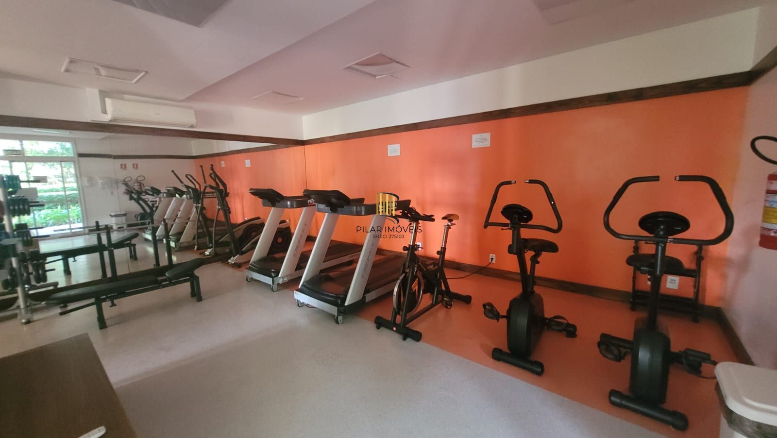 Apartamento mobiliado de 2 quartos, elevador e 1 vaga Jardim Lindóia