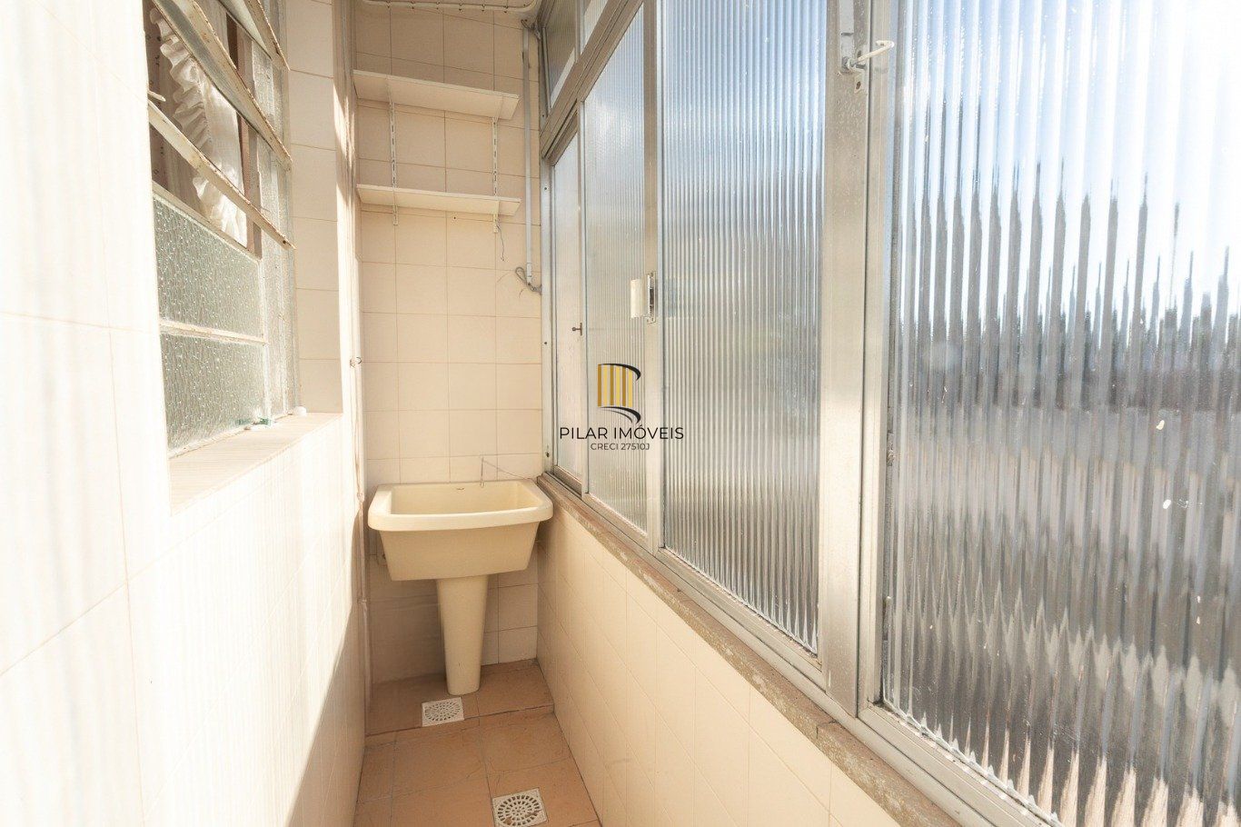 Apartamento de 2 dormitórios no bairro Jardim Lindóia