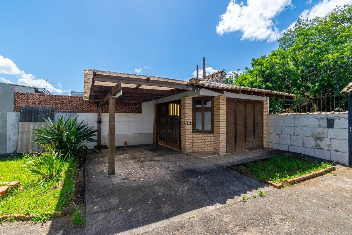 Casa de 1 dormitório e 1 vaga de garagem em Cachoeirinha.