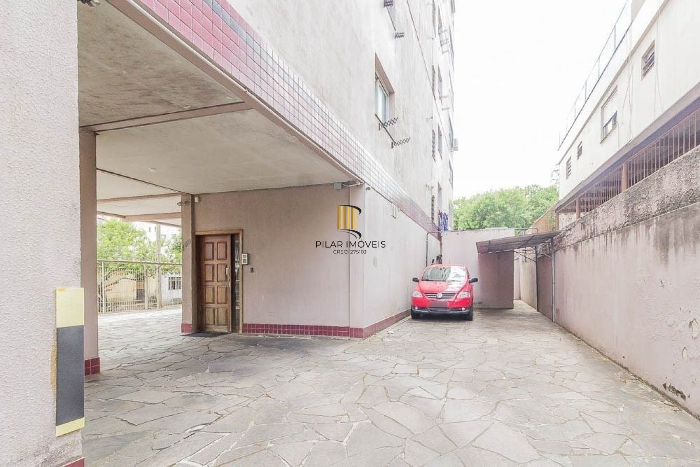 Apartamento de 75 metros privativos com 2 dormitórios no bairro Sarandi