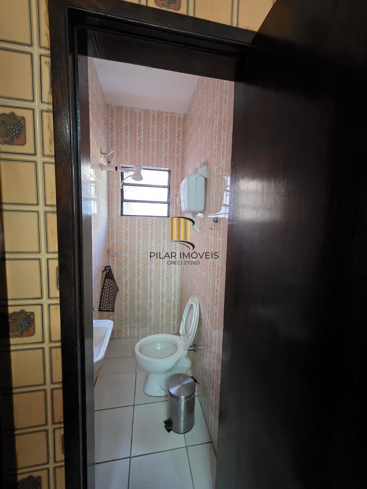 Casa de 3 dormitório no bairro Jardim do Salso