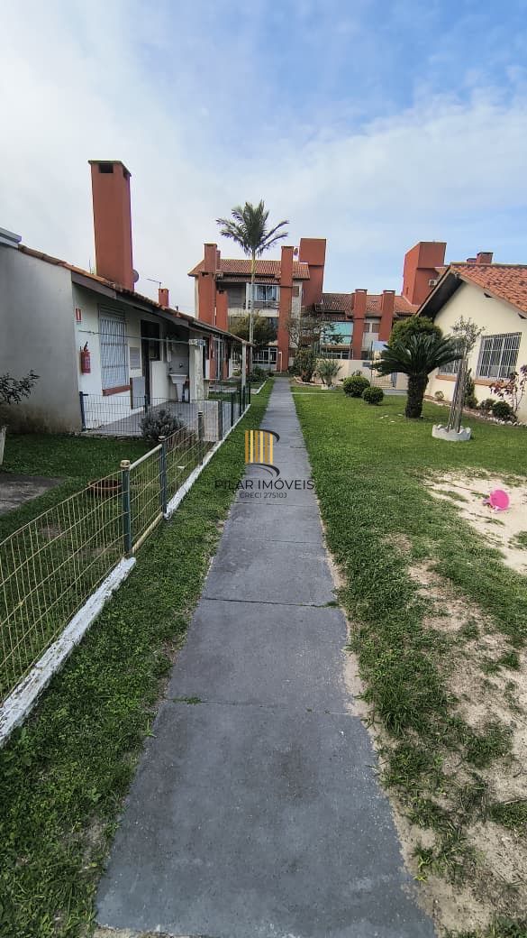 Sobrado 2 dormitórios com suite Condomínio Fechado Capão Novo