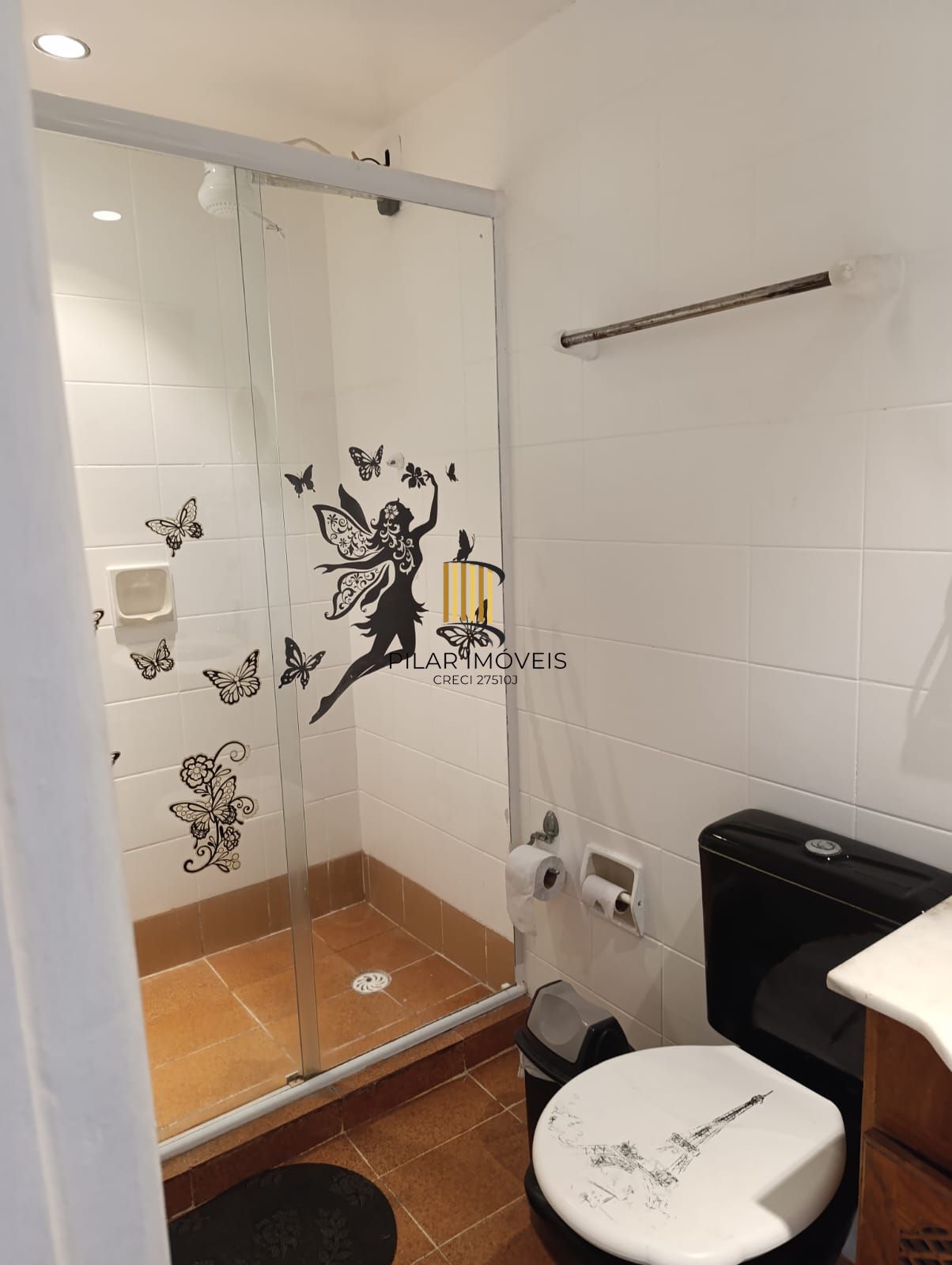 Apartamento semi mobiliado de 2 dormitórios bairro Sarandi