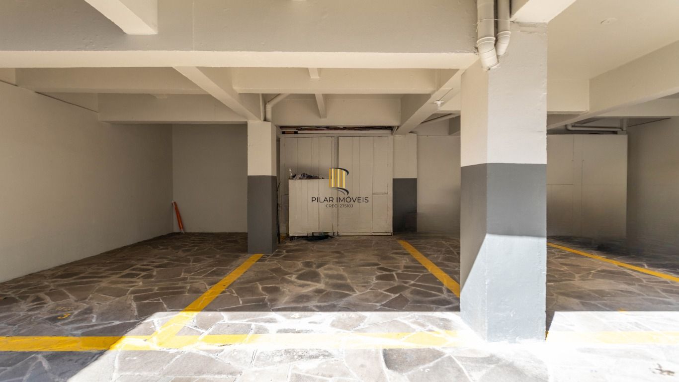 Apartamento com 2 dormitórios e 1 vaga de garagem no Bairro Santana