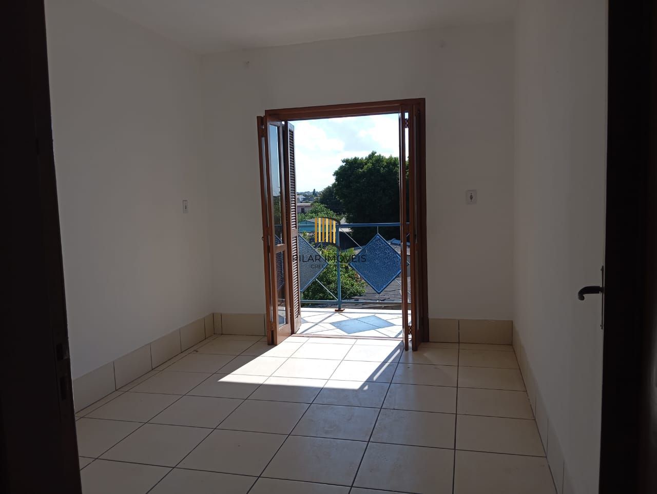 Apartamento 2 quartos, sacada e garagem exclusiva bairro Sumaré.