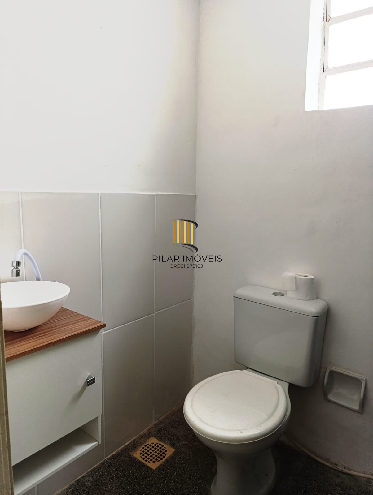 Apartamento térreo de 2 quartos no bairro Jardim Leopoldina.