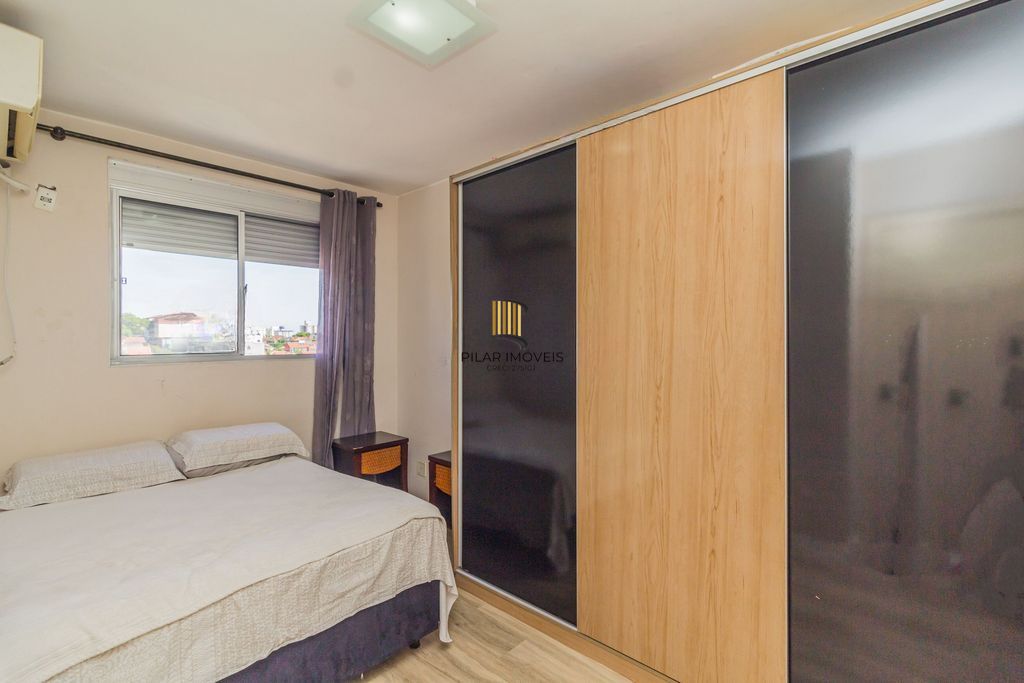 Apartamento com 2 quartos e 1 vaga de garagem no Bairro Sarandí