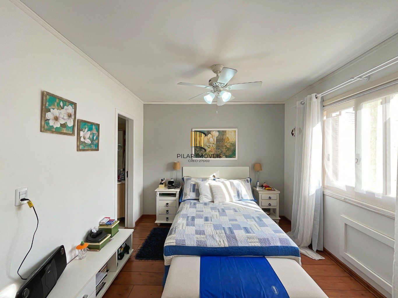 Casa com 3 quartos e 2 vagas em condomínio fechado no bairro Tristeza