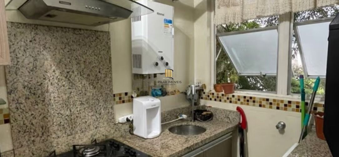 Apartamento de 1 quarto, churrasqueira, lareira,1 vaga no bairro Santa Tereza