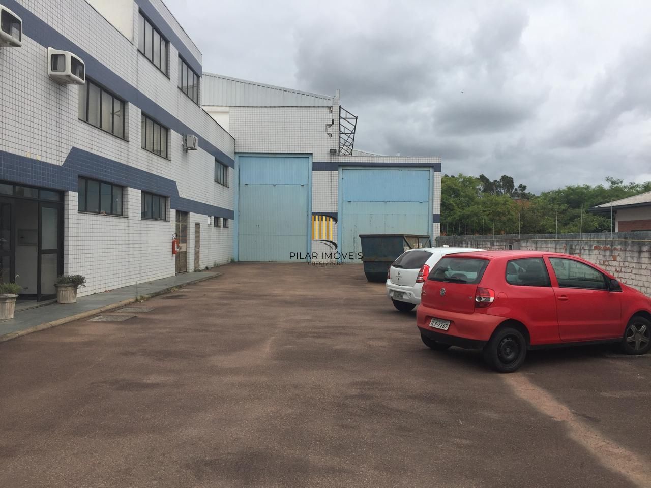 Pavilhão com 2500m de área construida no bairro Sarandi