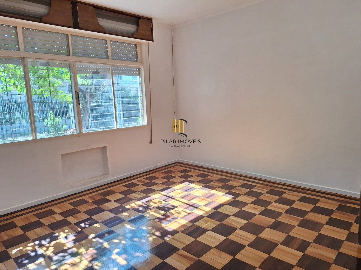 Casa com 2 quartos e vaga de garagem 115m² à venda em Vila Ipiranga.