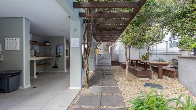 Apartamento de 2 quartos, elevador e 1 vaga de garagem em Canoas.