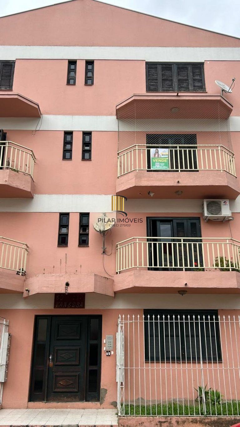 Cobertura de 4 dormitórios e 2 vagas de garagem coberta em Cachoeirinha.