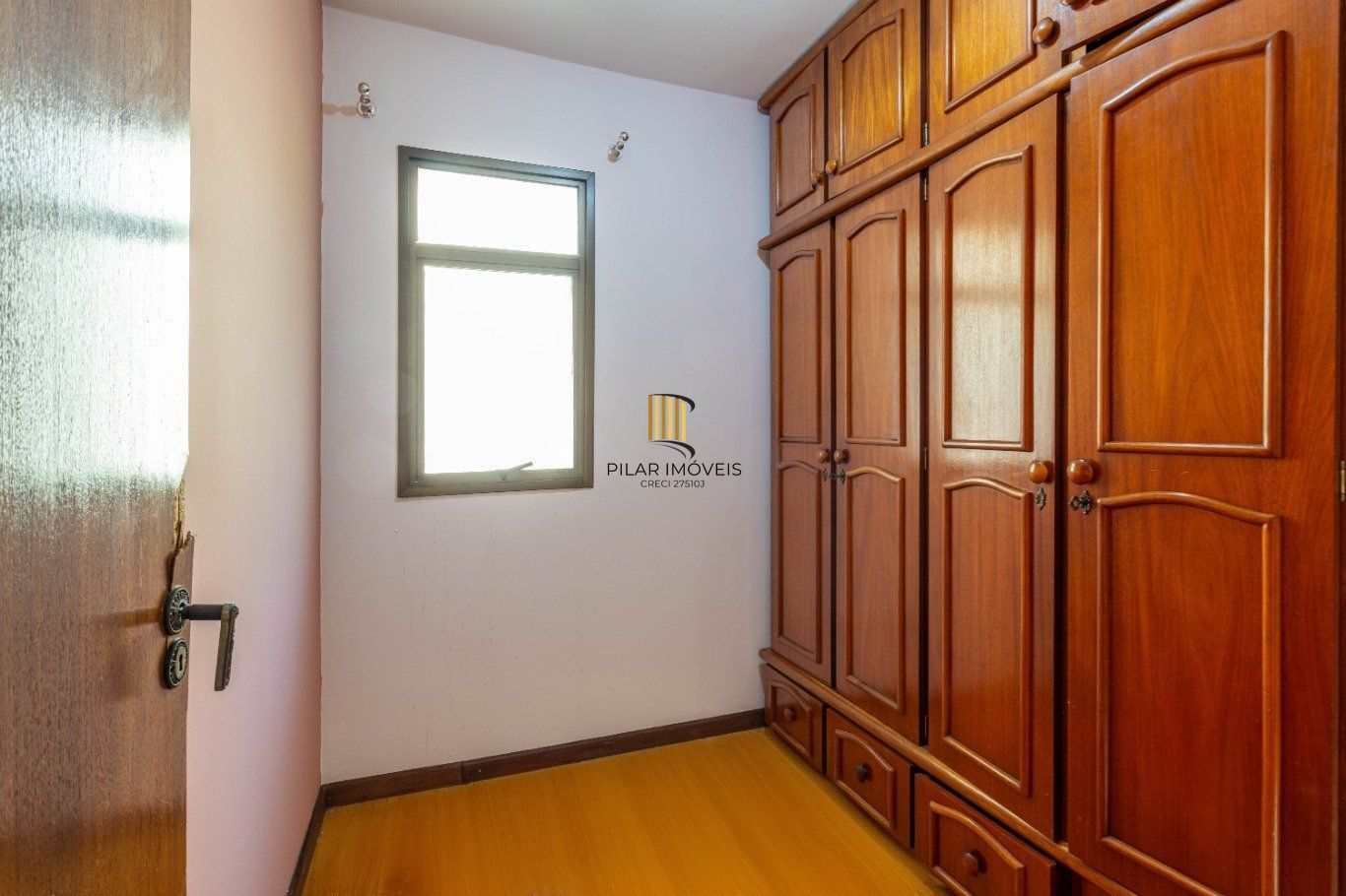 Apartamento com 2 dormitórios (1 suíte) e 1 vaga no Bairro Bela Vista